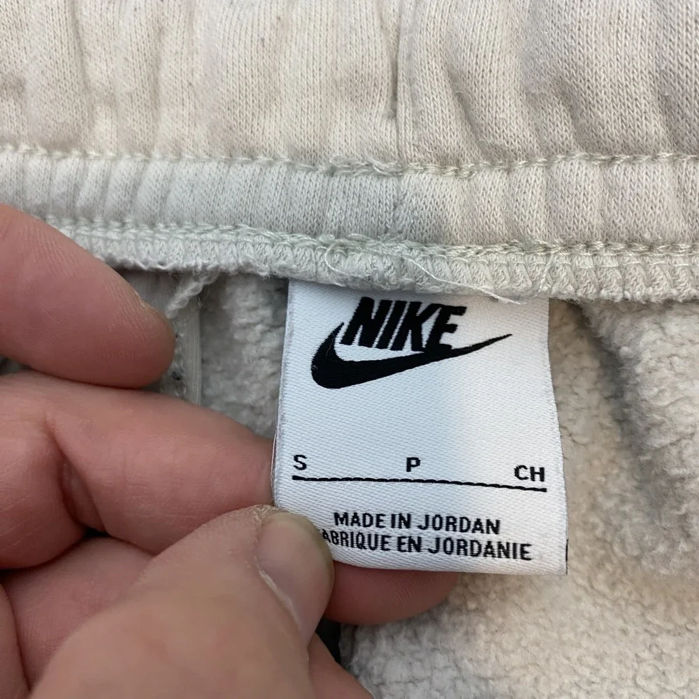 Nike pre owned
